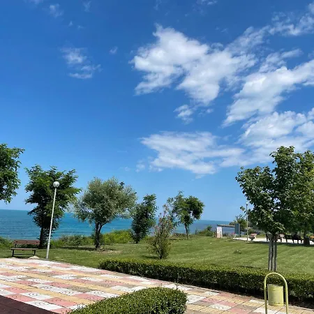 Sea View Апартаменты *