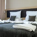 Sea View Apartment *